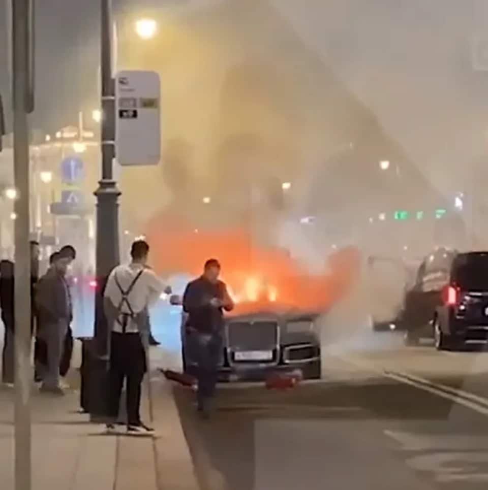 Putins limo in flames after explosion