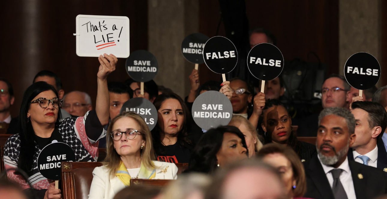 Democrats Turn on Each Other Over Trump Address Stunts