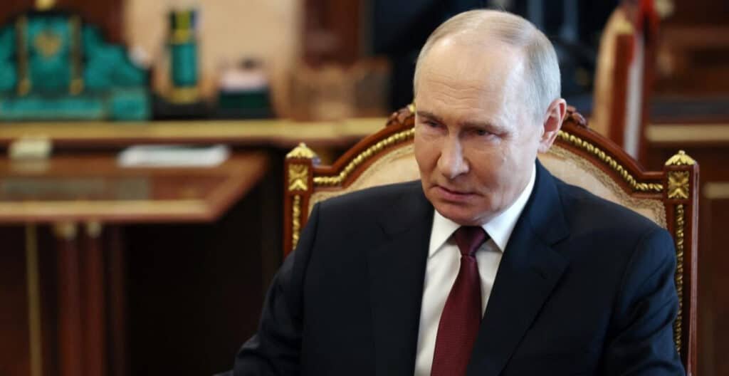 Putin claims Ukraine violated Easter peace treaty 