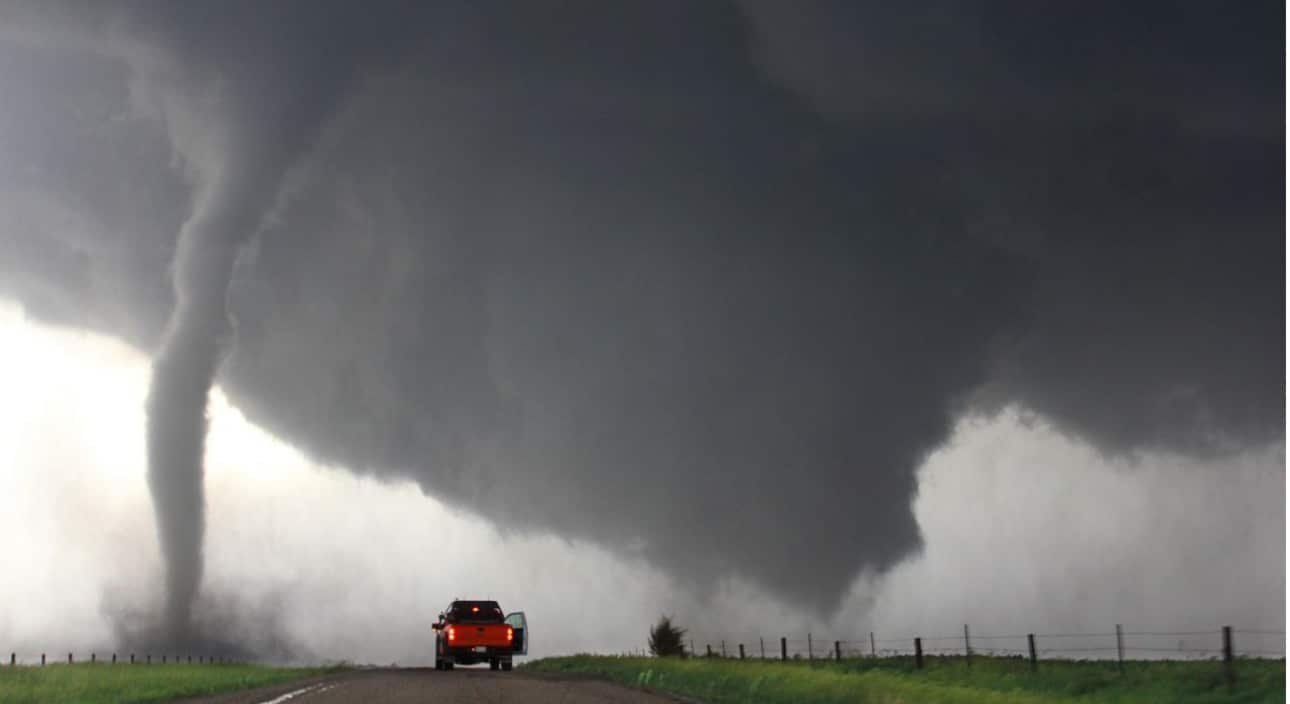 Massve Twister rolls through KY destroying everything in its path #somerset KY #tornado #breaking weather Somerset Kentucky Tornado