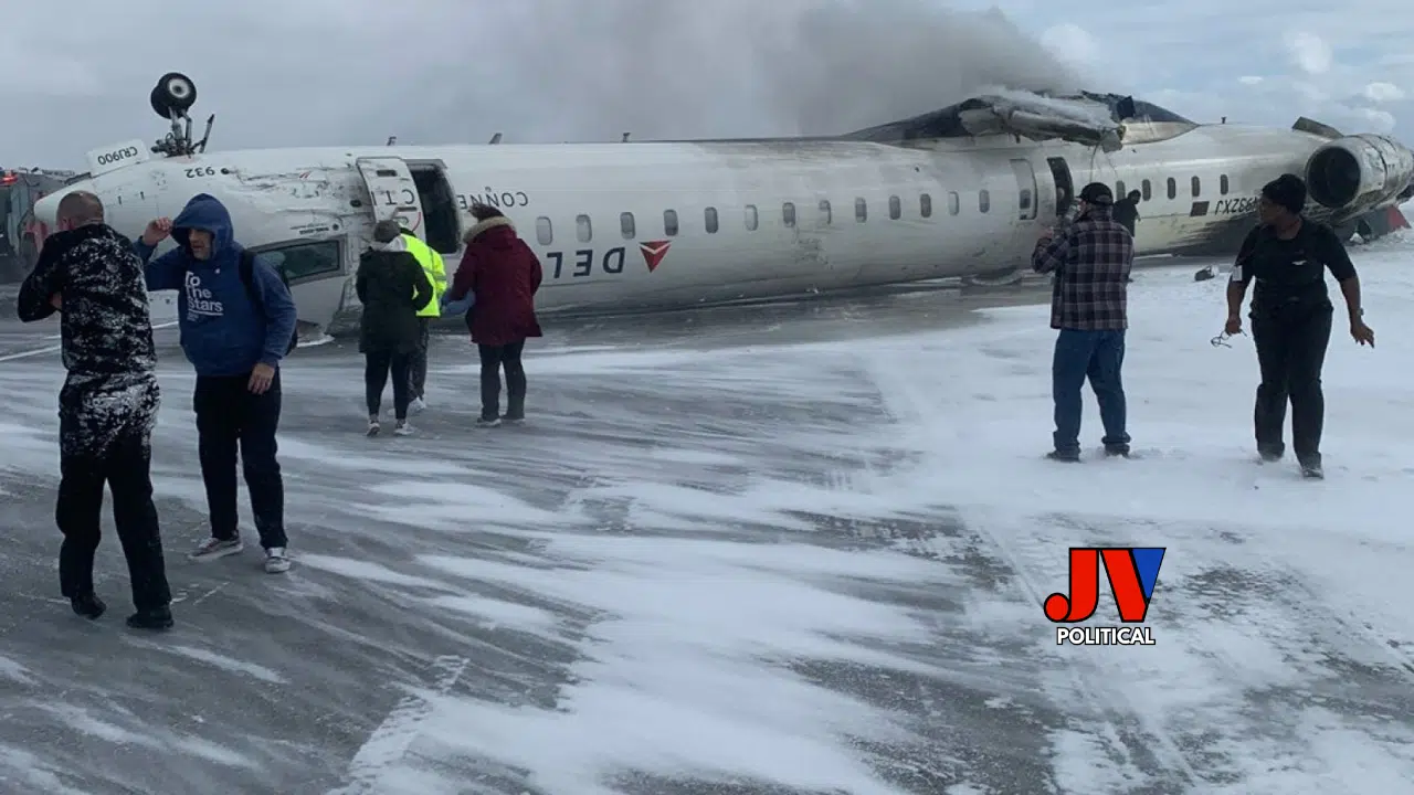 2025 Plane Crashes: Why MAGA Supporters Are Demanding Answers